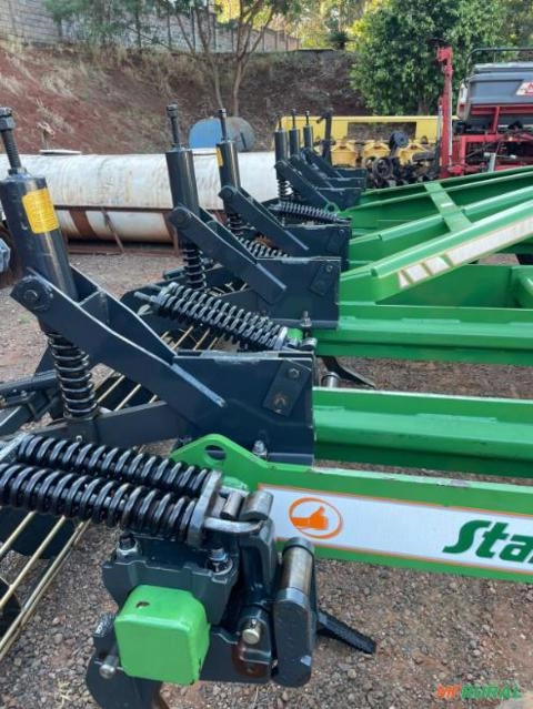 Imagem Escarificador Stara Fox 15H Imagem Escarificador Stara Fox 15H