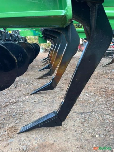 Imagem Escarificador Stara Fox 15H Imagem Escarificador Stara Fox 15H