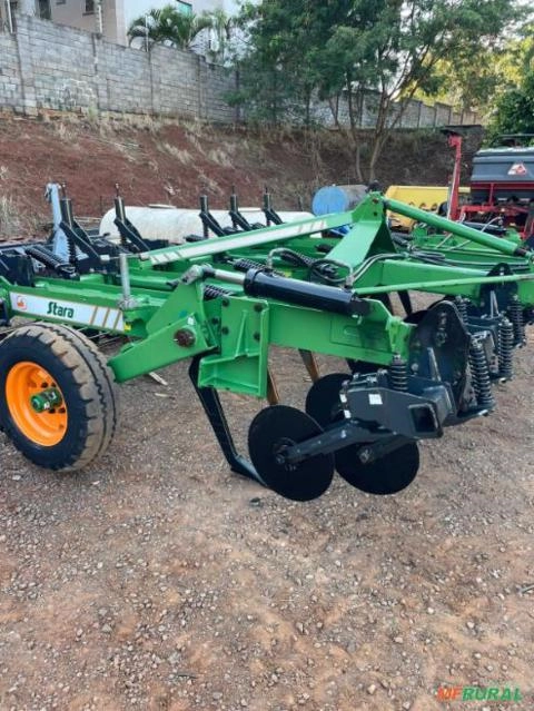 Imagem Escarificador Stara Fox 15H Imagem Escarificador Stara Fox 15H