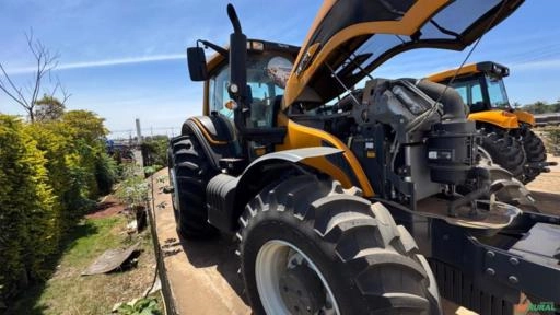 Imagem Trator Valtra BH 194 Hitech  Ano 2023 Imagem Trator Valtra BH 194 Hitech  Ano 2023