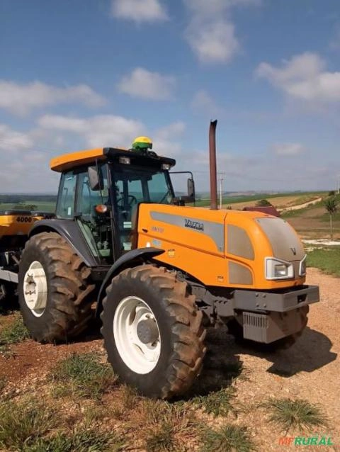 Trator Valtra BM 110 Ano 2015 Imagem Trator Valtra BM 110 Ano 2015