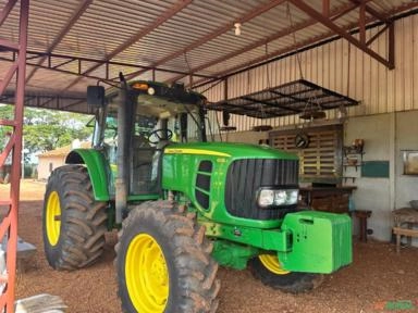 Trator John Deere 6135J – Ano 2022 Imagem Trator John Deere 6135J – Ano 2022