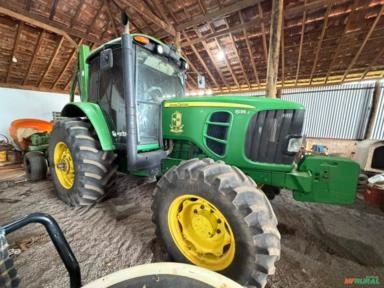 Trator John Deere 6135J - Ano 2017 Imagem Trator John Deere 6135J - Ano 2017