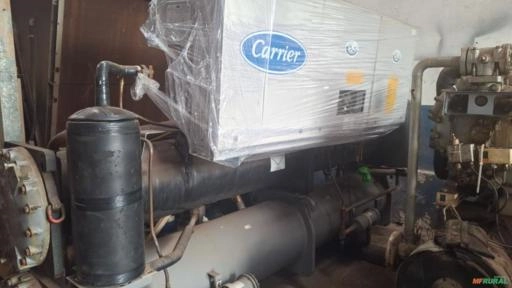 Chiller Carrier 30HXC (380V) Imagem Chiller Carrier 30HXC (380V)