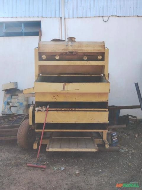 Imagem Pré Limpeza duas peneiras Imagem Pré Limpeza duas peneiras