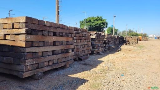 Imagem Dormentes madeira de lei de alta qualidade com 4, 3 e 2 faces. Imagem Dormentes madeira de lei de alta qualidade com 4, 3 e 2 faces.