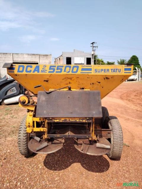 Distribuidor de Adubo e Calcário DCA 5500 TATU - 2018 Imagem Distribuidor de Adubo e Calcário DCA 5500 TATU - 2018
