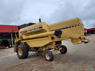 Imagem Colheitadeira TC 55 New Holland - 1998 Imagem Colheitadeira TC 55 New Holland - 1998