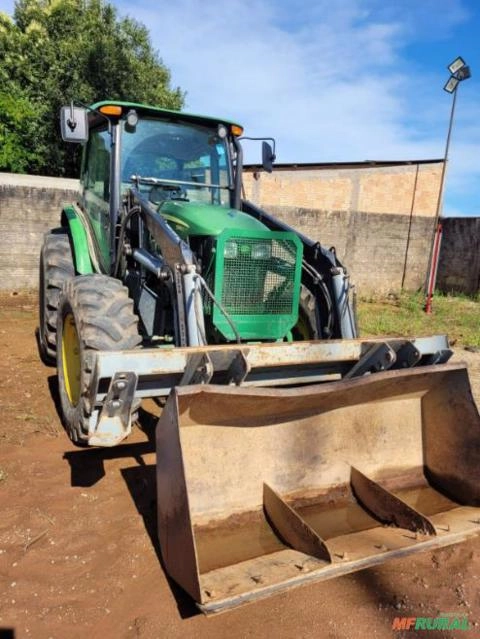 TRATOR AGRICOLA 5090 JOHN DEERE - 2018 Imagem TRATOR AGRICOLA 5090 JOHN DEERE - 2018