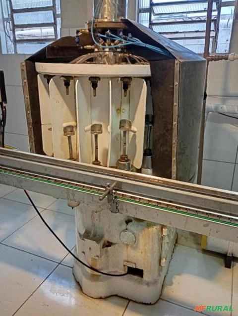 Imagem Máquina de Envase 16 bicos com Carbonatador Tanque de Inox Completa Imagem Máquina de Envase 16 bicos com Carbonatador Tanque de Inox Completa