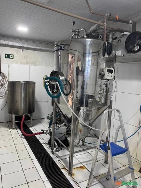 Imagem Máquina de Envase 16 bicos com Carbonatador Tanque de Inox Completa Imagem Máquina de Envase 16 bicos com Carbonatador Tanque de Inox Completa