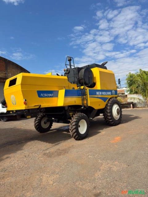 Imagem Colheitadeira New Holland TC 5090 Imagem Colheitadeira New Holland TC 5090