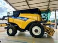 Colheitadeira New Holland CR 8090 Ano 2017 Imagem Colheitadeira New Holland CR 8090 Ano 2017