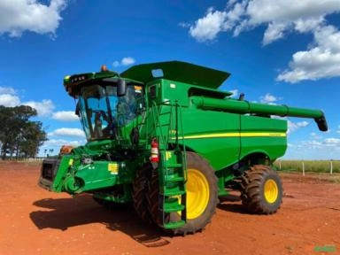 Colheitadeira John Deere S770 - Ano 2022 Imagem Colheitadeira John Deere S770 - Ano 2022