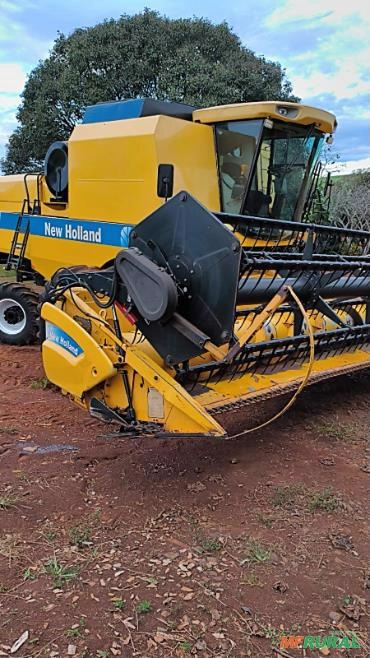 Colheitadeira New Holland TC 5090 - Ano 2010 Imagem Colheitadeira New Holland TC 5090 - Ano 2010