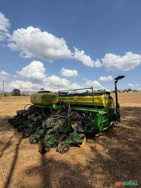 Plantadeira John Deere 2115 CCS – Ano 2016 Imagem Plantadeira John Deere 2115 CCS – Ano 2016