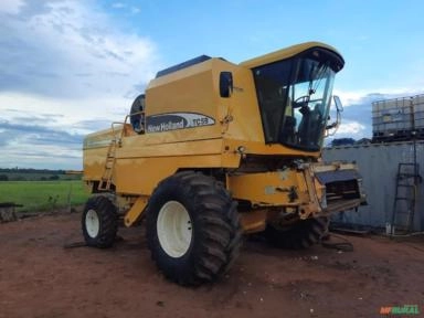 Colheitadeira New Holland TC 59 – Ano 2003 Imagem Colheitadeira New Holland TC 59 – Ano 2003