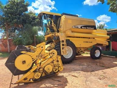 Colheitadeira New Holland TC 59 - Ano 2003 Imagem Colheitadeira New Holland TC 59 - Ano 2003