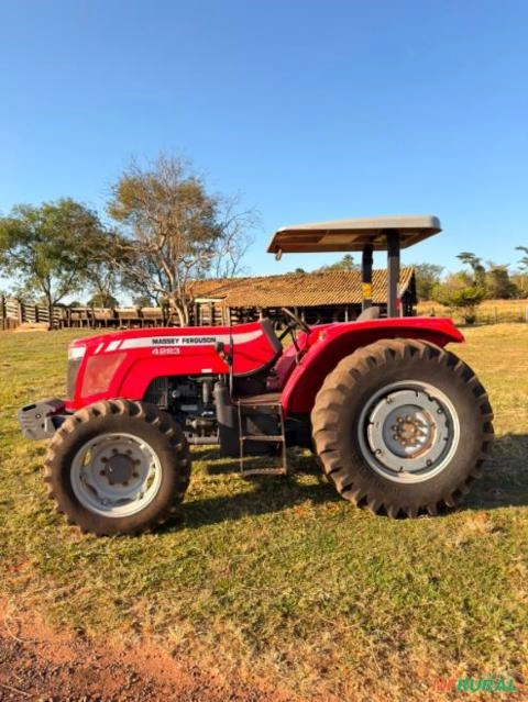 Trator Massey Ferguson MF 4283 – Ano 2015 Imagem Trator Massey Ferguson MF 4283 – Ano 2015