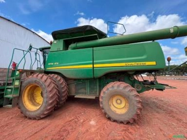 Colheitadeira John Deere 9770 STS – Ano 2012 Imagem Colheitadeira John Deere 9770 STS – Ano 2012