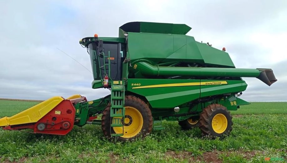 Colheitadeira John Deere S440 Ano 2019 Imagem Colheitadeira John Deere S440 Ano 2019