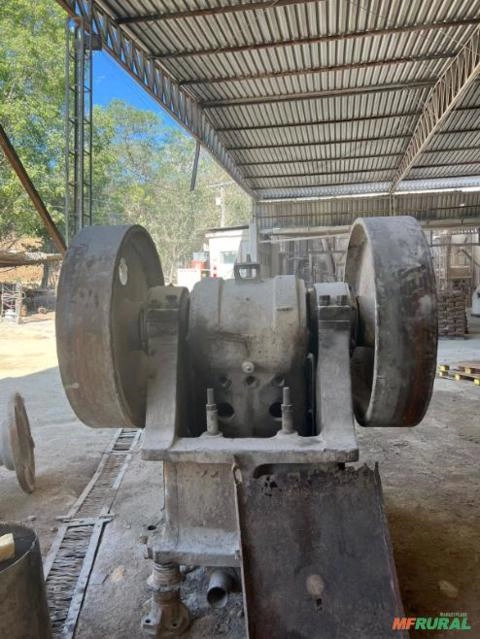 Imagem CARREGADEIRA MICHIGAN 75 III Imagem CARREGADEIRA MICHIGAN 75 III