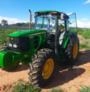Trator John Deere 6110J 4x4 (110cv) Imagem Trator John Deere 6110J 4x4 (110cv)