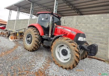 Imagem Trator Case Farmall 110A 4x4 (110cv) Imagem Trator Case Farmall 110A 4x4 (110cv)