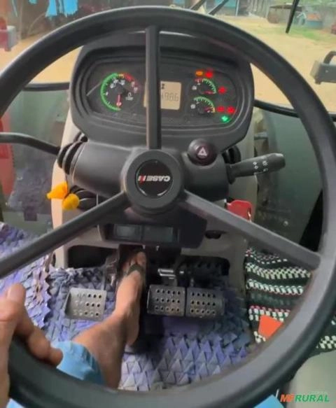 Imagem Trator Case Farmall 110A 4x4 (110cv) Imagem Trator Case Farmall 110A 4x4 (110cv)