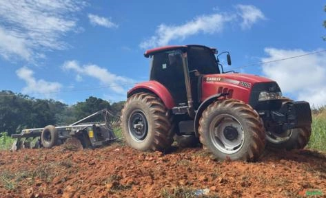 Imagem Trator Case Farmall 110A 4x4 (110cv) Imagem Trator Case Farmall 110A 4x4 (110cv)
