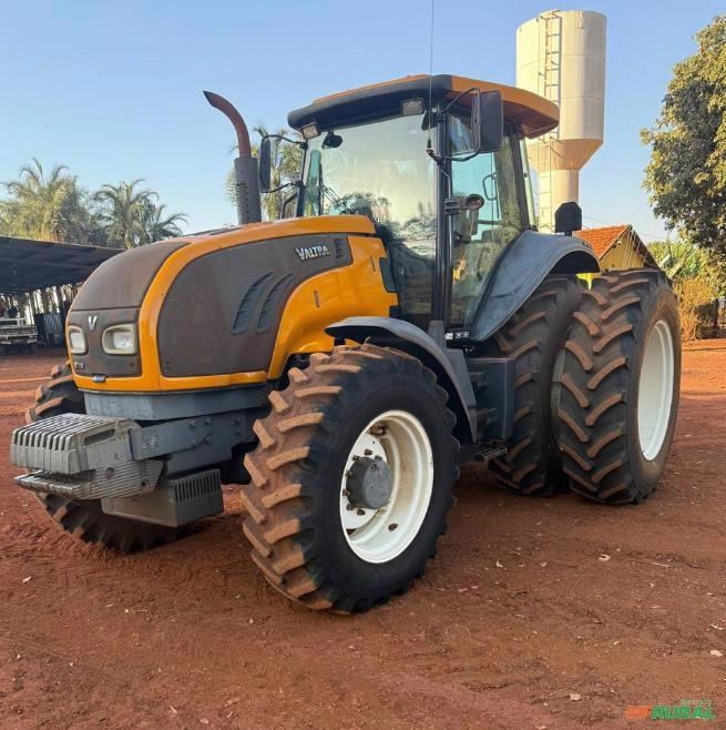 Trator Valtra BT210 4x4 (215cv) Imagem Trator Valtra BT210 4x4 (215cv)