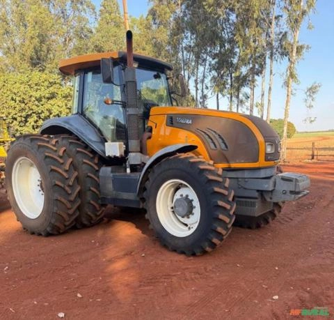 Imagem Trator Valtra BT210 4x4 (215cv) Imagem Trator Valtra BT210 4x4 (215cv)