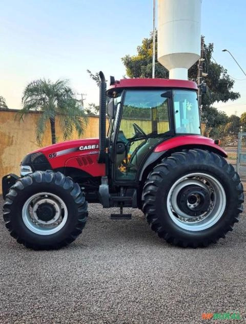 Imagem Case Farmall 95 4x4 (100cv) Imagem Case Farmall 95 4x4 (100cv)