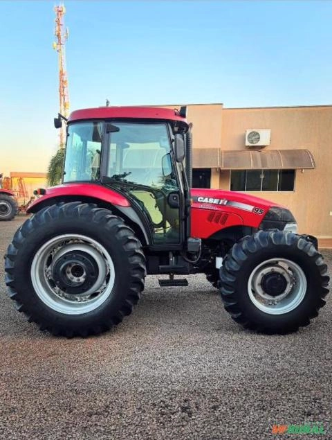 Imagem Case Farmall 95 4x4 (100cv) Imagem Case Farmall 95 4x4 (100cv)