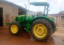 Trator John Deere 5090E 4x4 (90cv) Imagem Trator John Deere 5090E 4x4 (90cv)