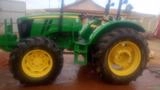 Trator John Deere 5090E 4x4 (90cv) Imagem Trator John Deere 5090E 4x4 (90cv)