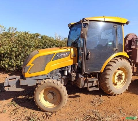 Trator Valtra A73F 4x4 (79cv) Imagem Trator Valtra A73F 4x4 (79cv)