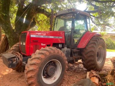 Trator Massey Ferguson 680 HD 4x4 (173cv) Imagem Trator Massey Ferguson 680 HD 4x4 (173cv)