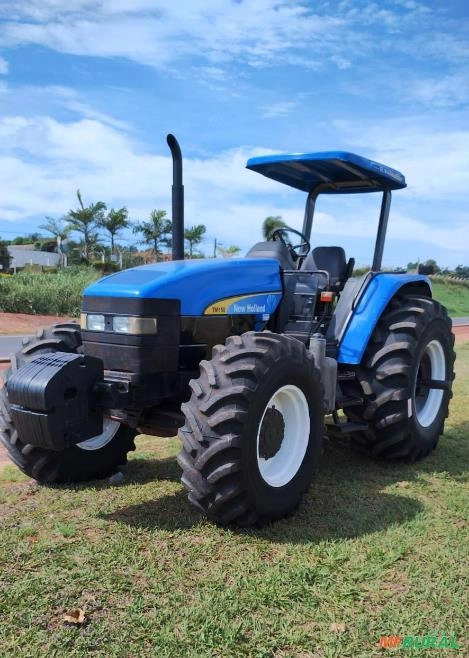 Trator New Holland TM150 4x4 (150cv) Imagem Trator New Holland TM150 4x4 (150cv)