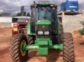 Trator John Deere 6110J 4x4 (110cv) Imagem Trator John Deere 6110J 4x4 (110cv)