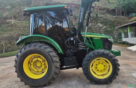 Trator John Deere 5080E 4x4 (80cv) Imagem Trator John Deere 5080E 4x4 (80cv)