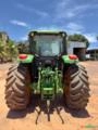 Trator John Deere 6135J 4x4 (135cv) Imagem Trator John Deere 6135J 4x4 (135cv)
