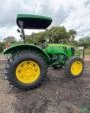 Trator John Deere 5090E 4x4 (90cv) Imagem Trator John Deere 5090E 4x4 (90cv)