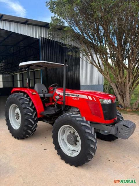 Trator Massey Ferguson 4275 4x4 (75cv) Imagem Trator Massey Ferguson 4275 4x4 (75cv)