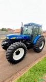 Trator New Holland 8030 Cabinado 4x4 (122cv) Imagem Trator New Holland 8030 Cabinado 4x4 (122cv)