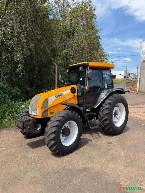 Trator Valtra BM100 4x4 (100cv) Imagem Trator Valtra BM100 4x4 (100cv)