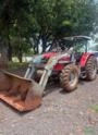 Trator Massey Ferguson 4275 4x4 (75cv) - Ano 2011 + Conjunto Frontal Imagem Trator Massey Ferguson 4275 4x4 (75cv) - Ano 2011 + Conjunto Frontal
