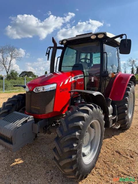 Massey Ferguson 6712R 4x4 (125cv) Imagem Massey Ferguson 6712R 4x4 (125cv)