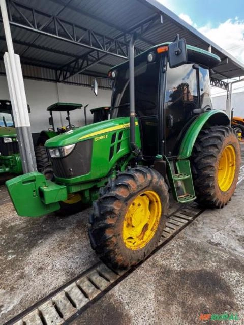 John Deere 5080E 4x4 (80cv) Imagem John Deere 5080E 4x4 (80cv)