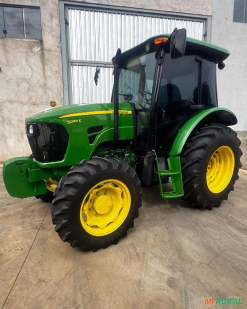 John Deere 5090E 4x4 (90cv) Imagem John Deere 5090E 4x4 (90cv)